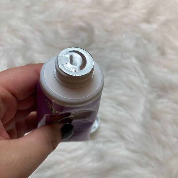 Burt’s Bees Natural Shea Butter Hand Repair Creme with Cocoa Butter & Sesame Oil - Picture 5 of 5